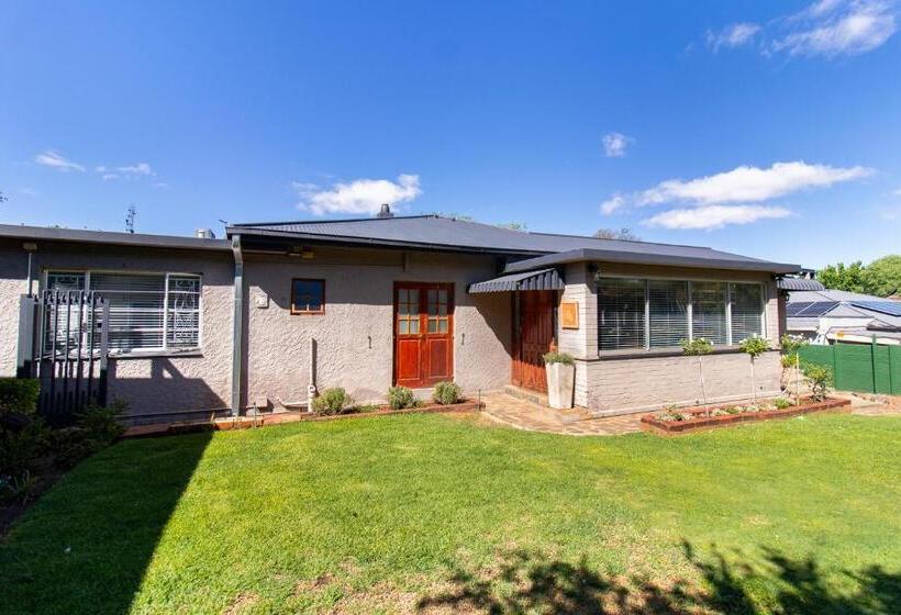 بنسيون Glenmore Guesthouse