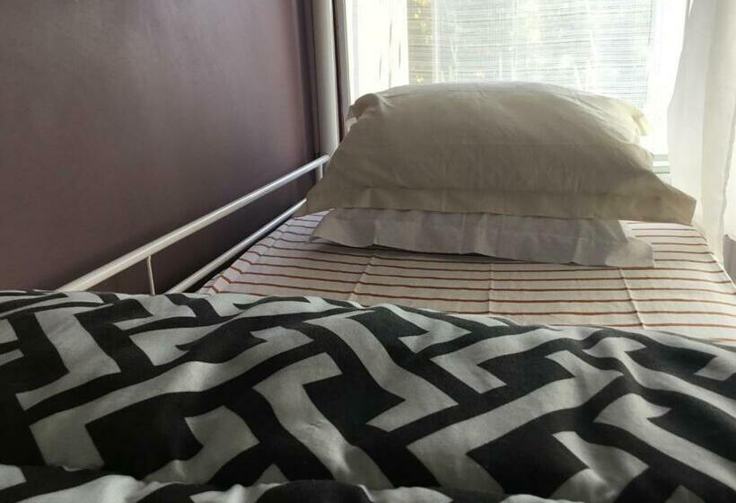 ペンション Just For Sleep Parisian Male Dorm Room Daily Stay From 20h To 10h Check In By Appointment Conta