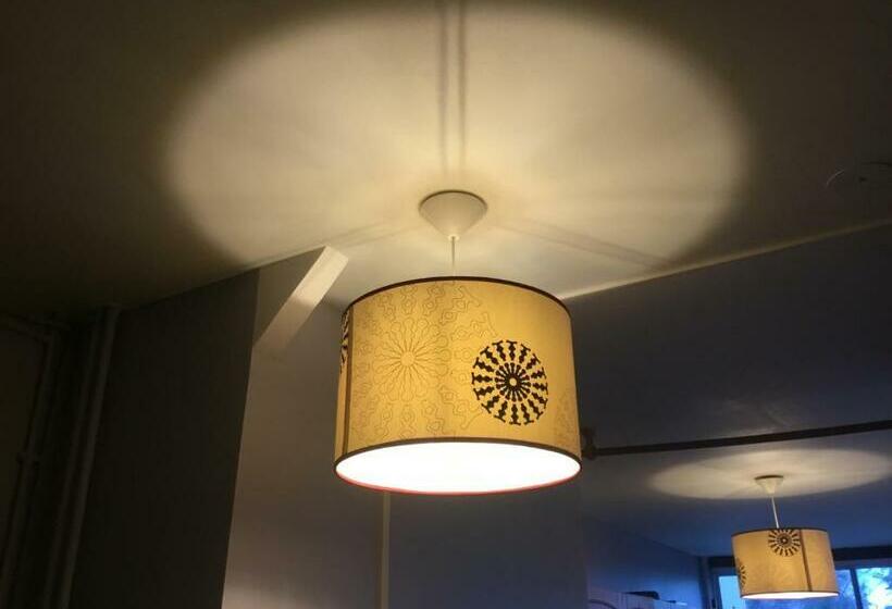 ペンション Just For Sleep Parisian Male Dorm Room Daily Stay From 20h To 10h Check In By Appointment Conta