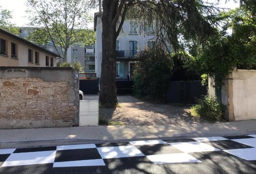 Пансион La Foulonnière De Neuville