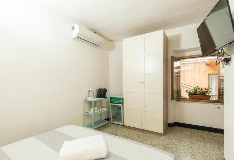 פנסיון La Torre Dei Colombo