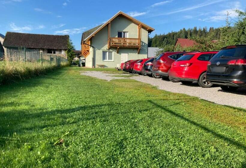 펜션 Penzión Timea Zuberec