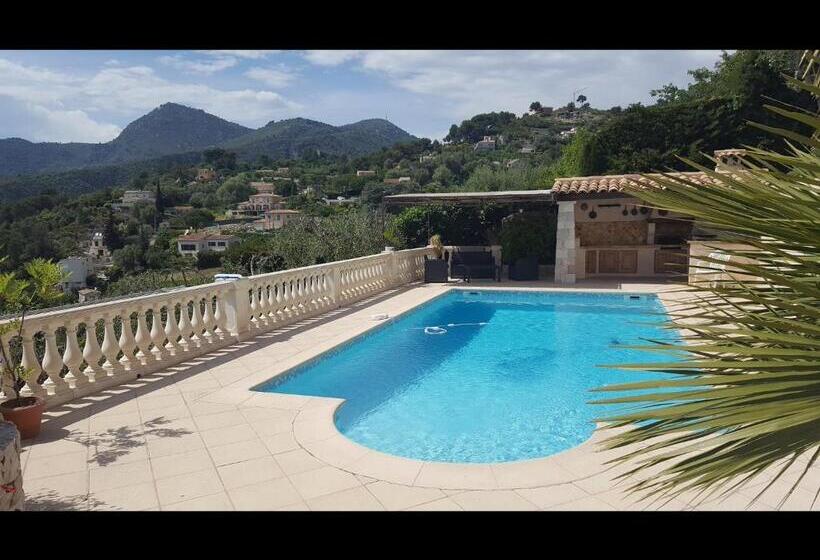 پانسیون Room In Apartment   Beautiful F1 Standing Swimming Pool, View