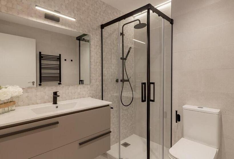 پانسیون Room4you Oviedo By Asturias Holidays