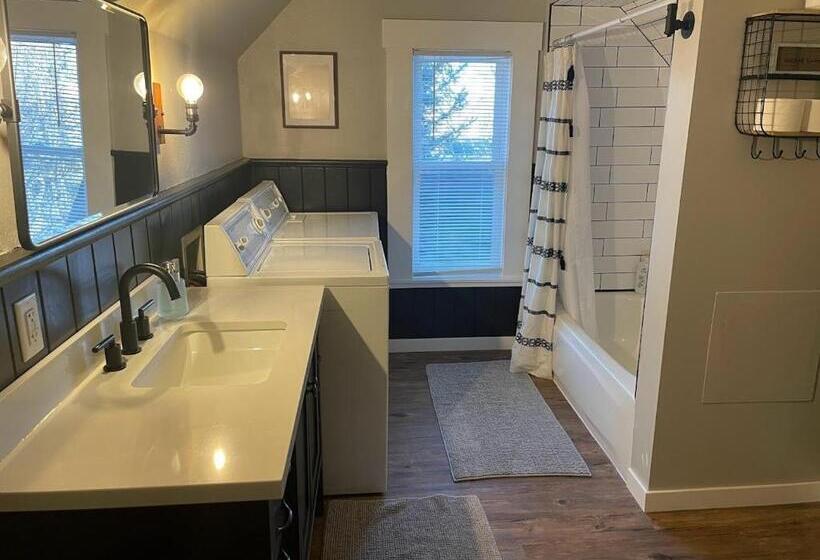 بنسيون Spearfish Cottages