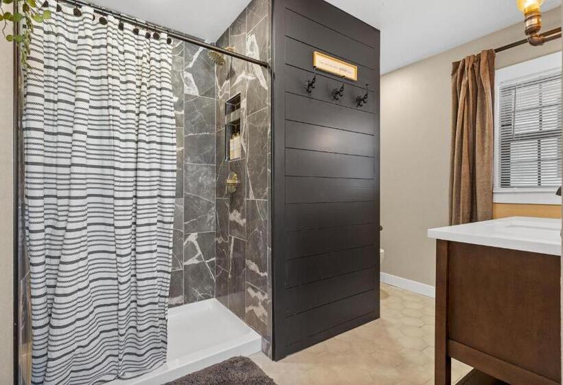 بنسيون Spearfish Cottages