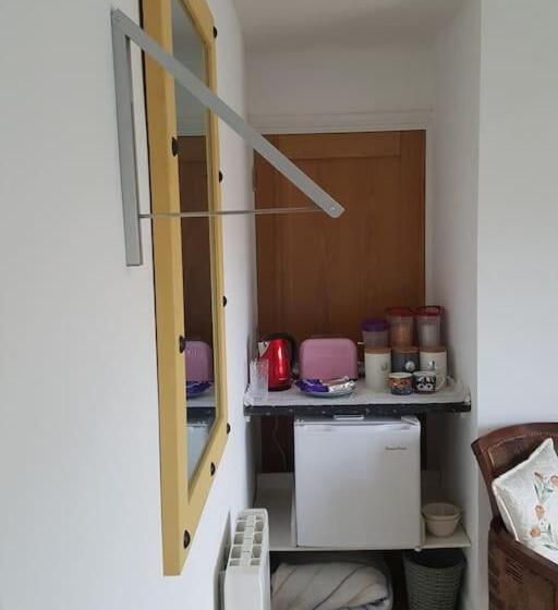 بنسيون The Lookout