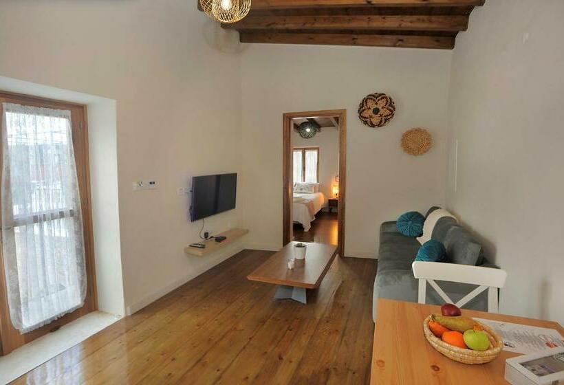 Pentasino Traditional House