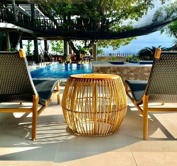 The Henry Resort Taramindu Laiya