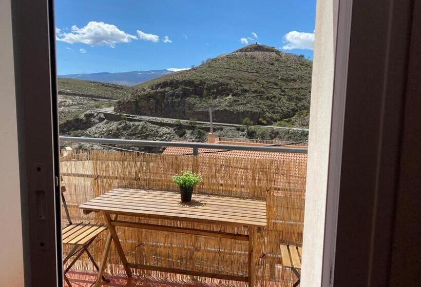 הוסטל Casa Alma