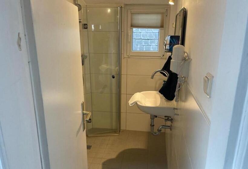 הוסטל Gartenlaube Marburg