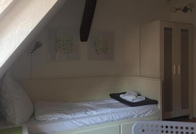 הוסטל Gartenlaube Marburg