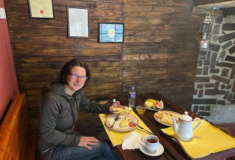 הוסטל Homeaway Homestay Hatton