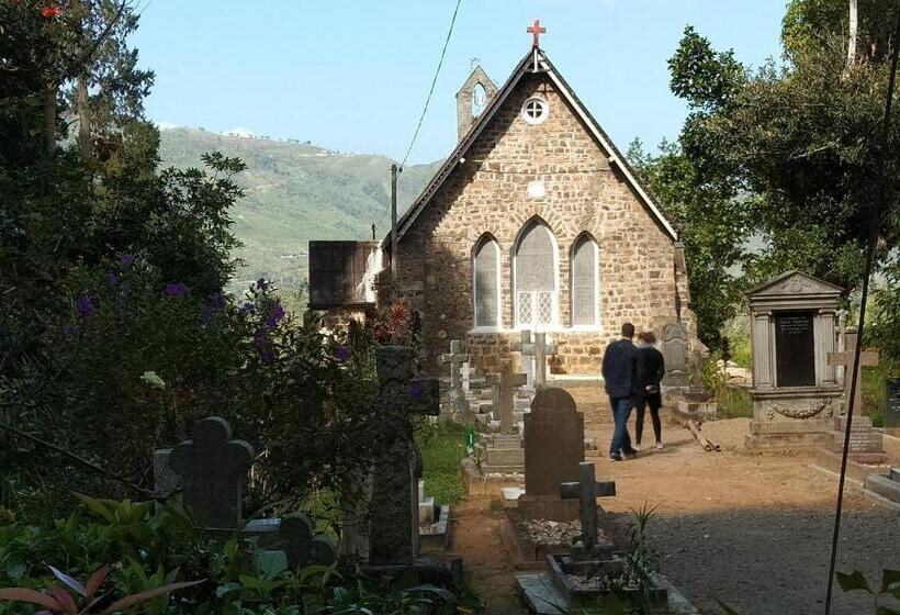 הוסטל Homeaway Homestay Hatton