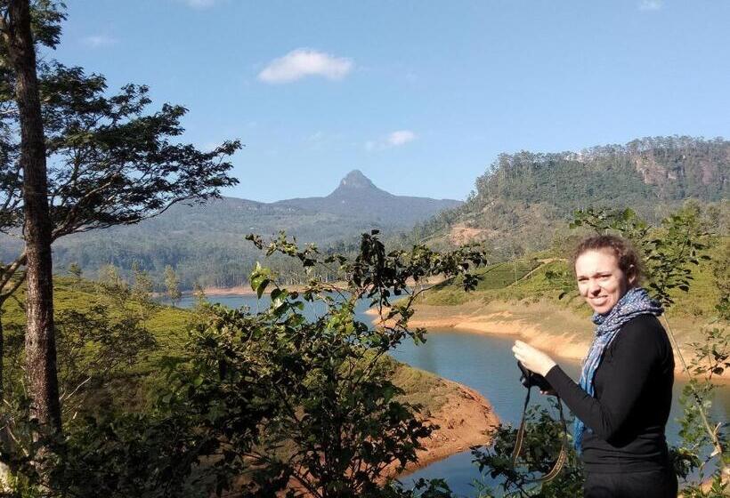 הוסטל Homeaway Homestay Hatton