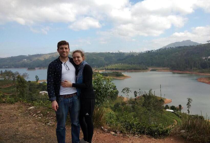 הוסטל Homeaway Homestay Hatton