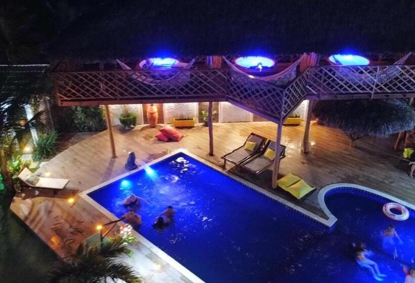 فندق صغير Leão Beach Pousada