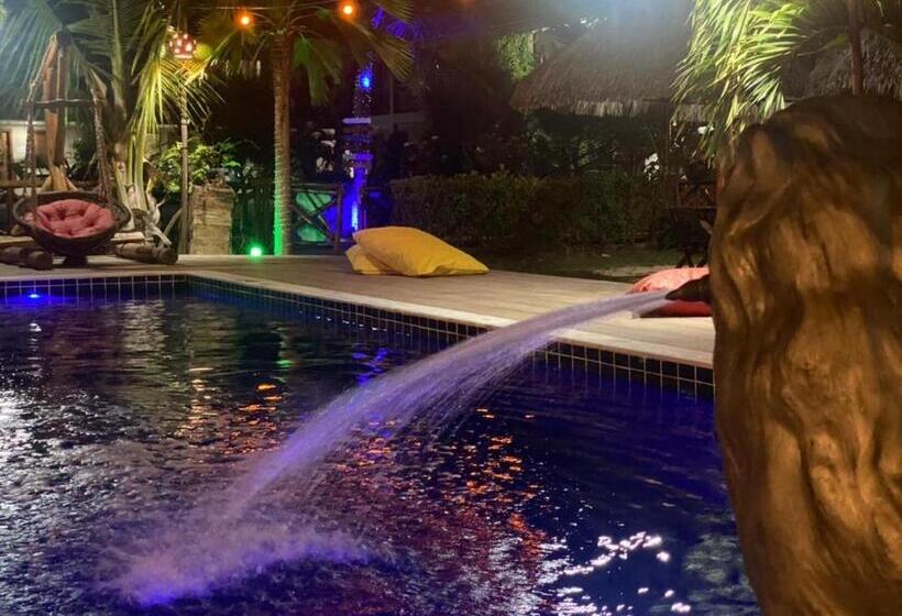 فندق صغير Leão Beach Pousada