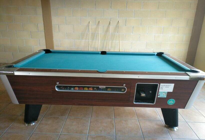 Albergue De Peregrinos Santiago Apostol