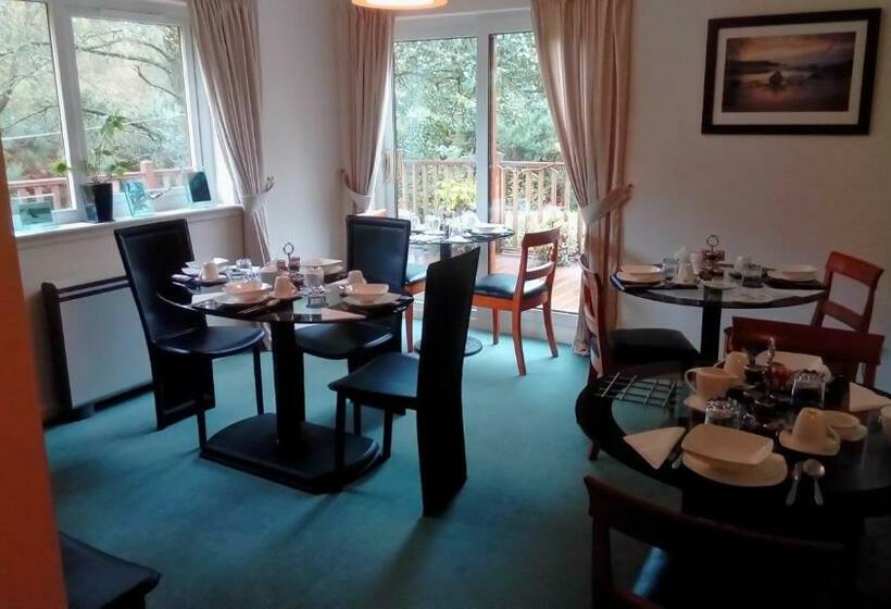 تختخواب و صبحانه Bluebell Cottage