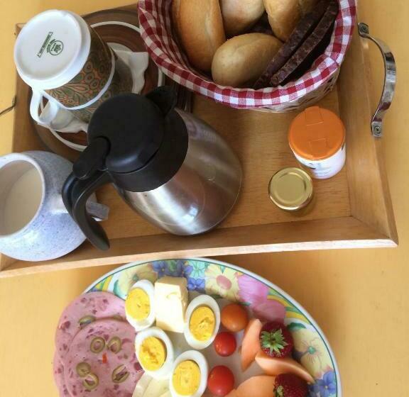 تختخواب و صبحانه Bo På Bigård Eke Gamla Skola