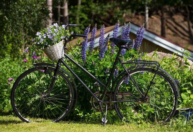 צימר Brådtom Slusscafé & Stugor