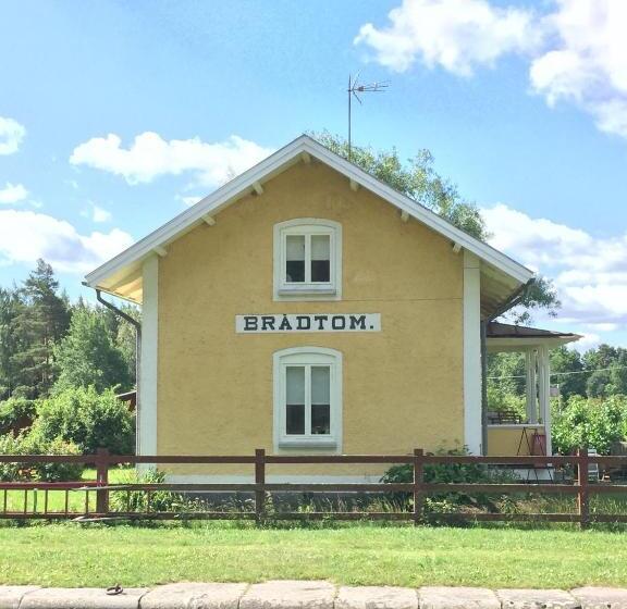 צימר Brådtom Slusscafé & Stugor