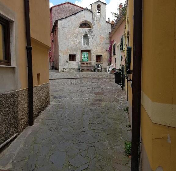 مبيت وإفطار Carugio Del Fezzano