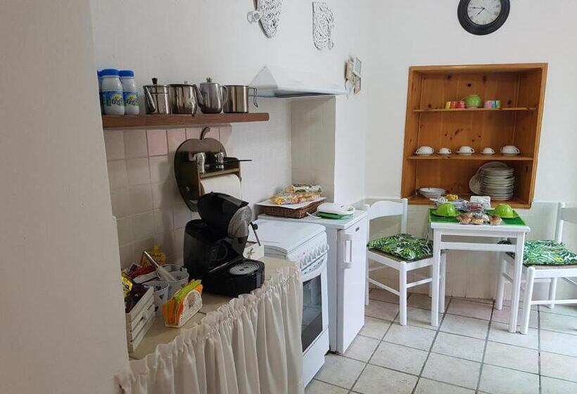 تختخواب و صبحانه Carugio Del Fezzano