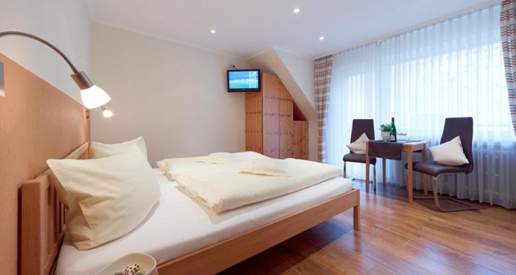 مبيت وإفطار Ferienhaus Zenz   Gästezimmer Im Winzerhaus