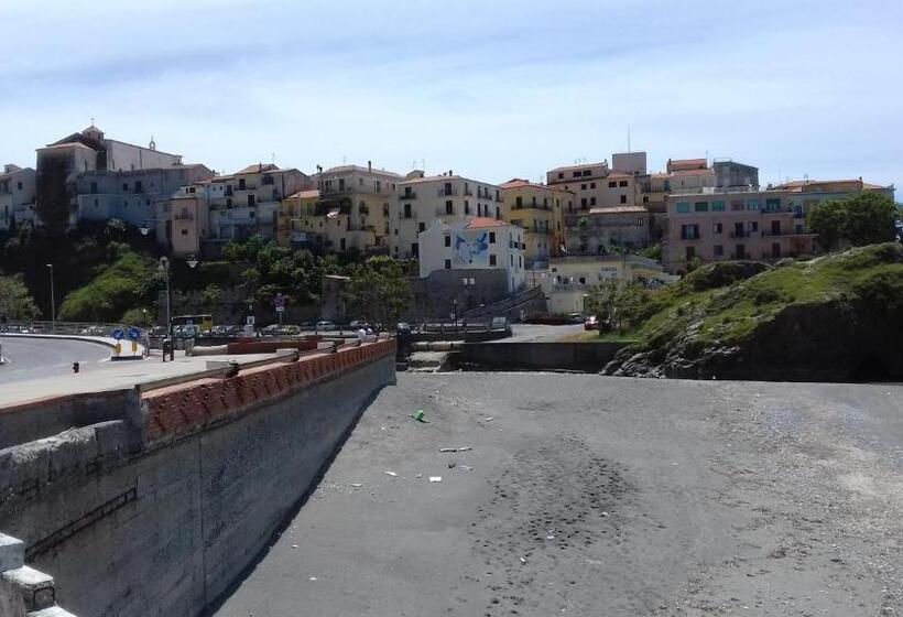 تختخواب و صبحانه Il Corvino