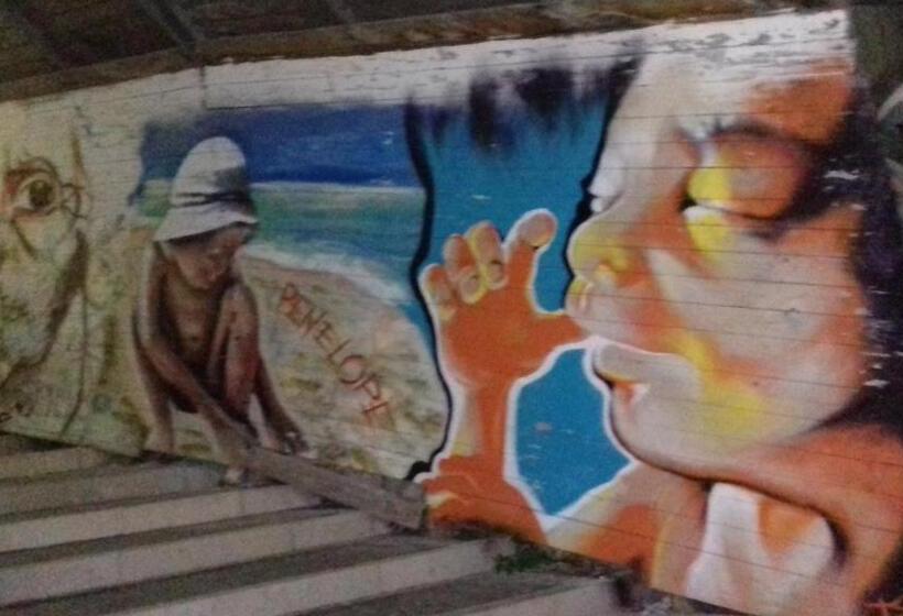 تختخواب و صبحانه Il Corvino