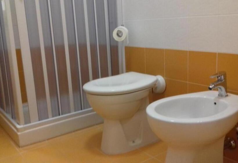 تختخواب و صبحانه Il Corvino