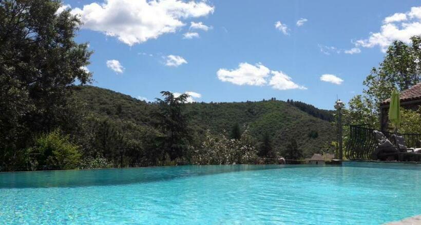 مبيت وإفطار La Magnanerie De Camias