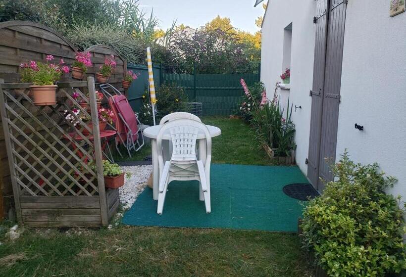 住宿加早餐  La Salamandre, Chambre D Hôtes