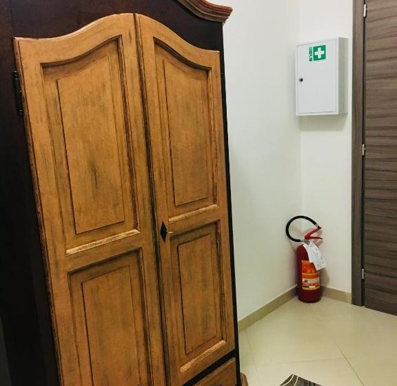 مبيت وإفطار La Zia Acida