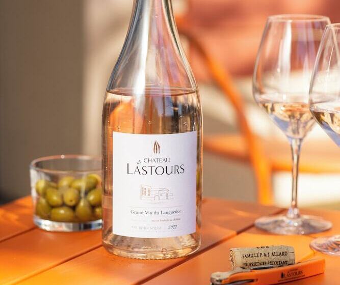 민박 Les Villas Du Chateau De Lastours