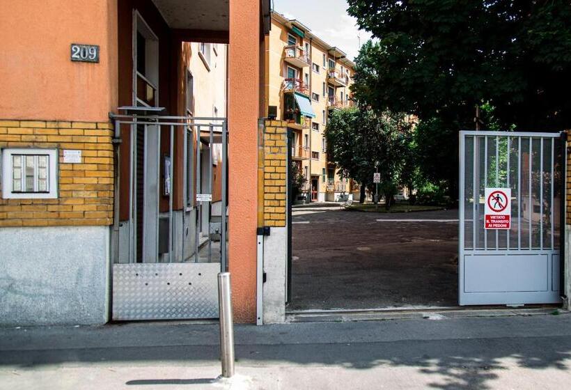 住宿加早餐  Lorenteggio 209