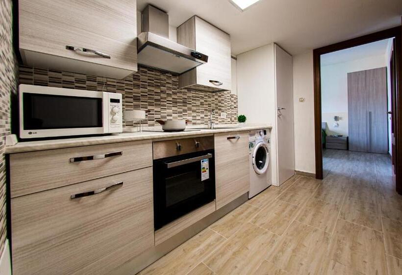 住宿加早餐  Lorenteggio 209