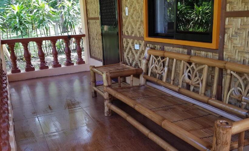 ベッドアンドブレックファースト Paco S Garden Home Stay