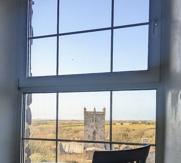 مبيت وإفطار The Cathedral Villas