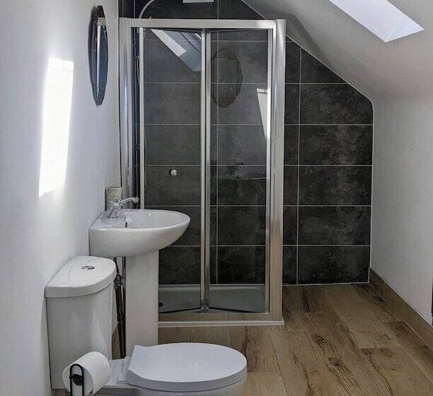 مبيت وإفطار The Cathedral Villas