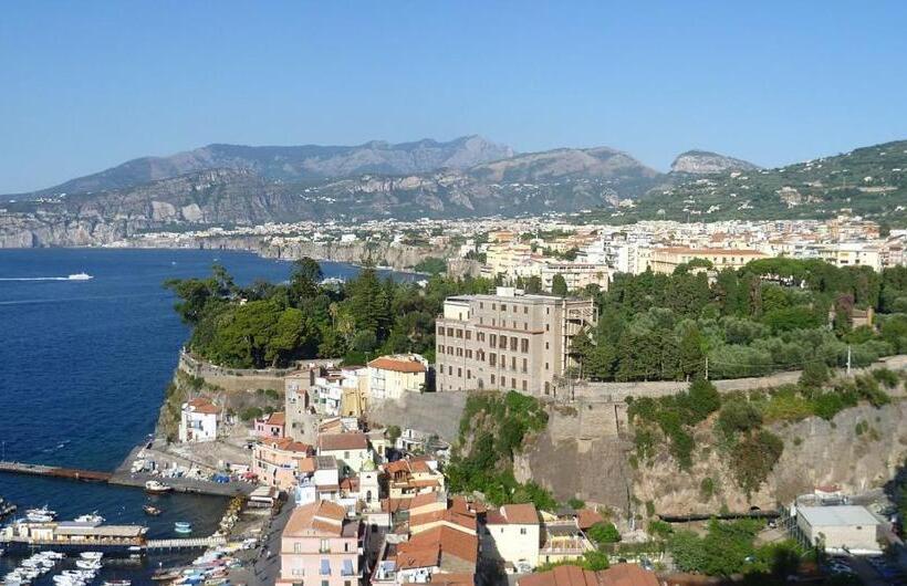 Bed and Breakfast Vesuvio House Appartamento Indipendente E Centrale