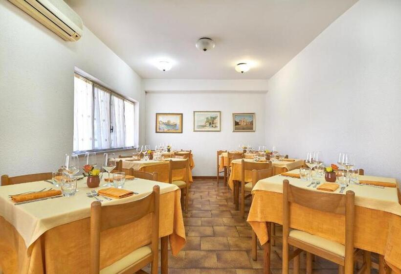 Отель Albergo Natalina