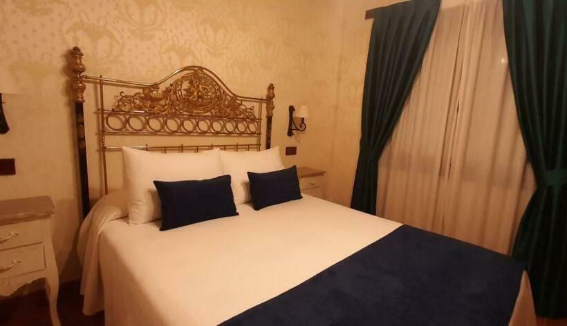 هتل Apartamentos Turísticos Y Suites