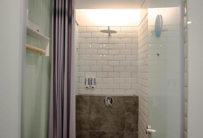 カプセルホテル Bobopod Mega Mall, Bekasi