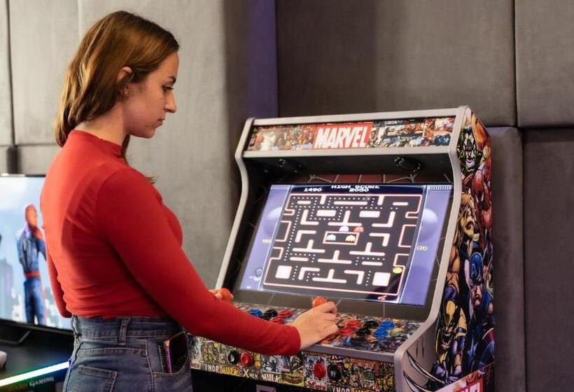 هتل کپسول Futurotel Malagueta Beach