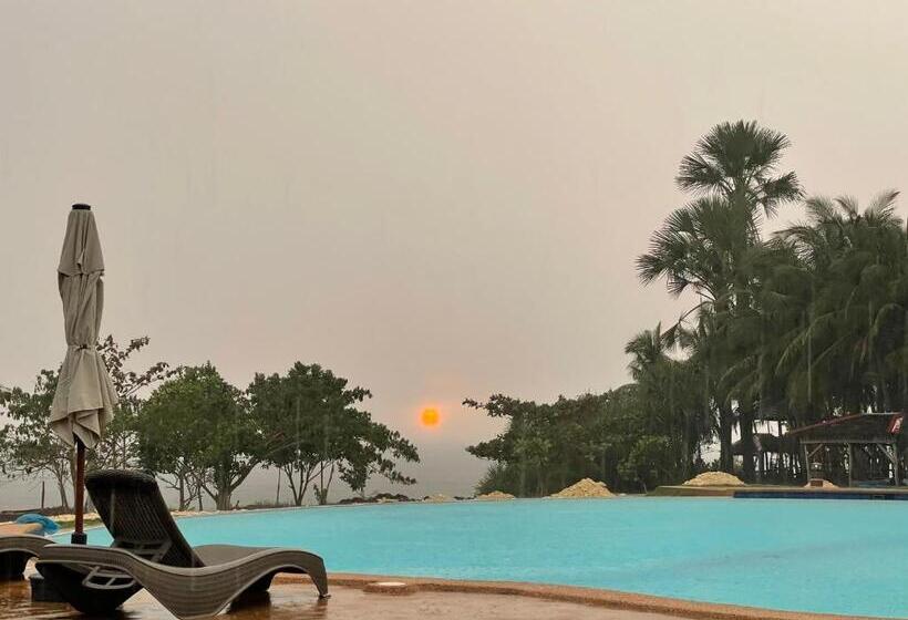 هتل Fig Sunset View Resort