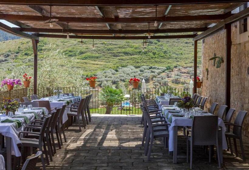 בית מלון כפרי Masseria Fortificata Lo Zafferaneto