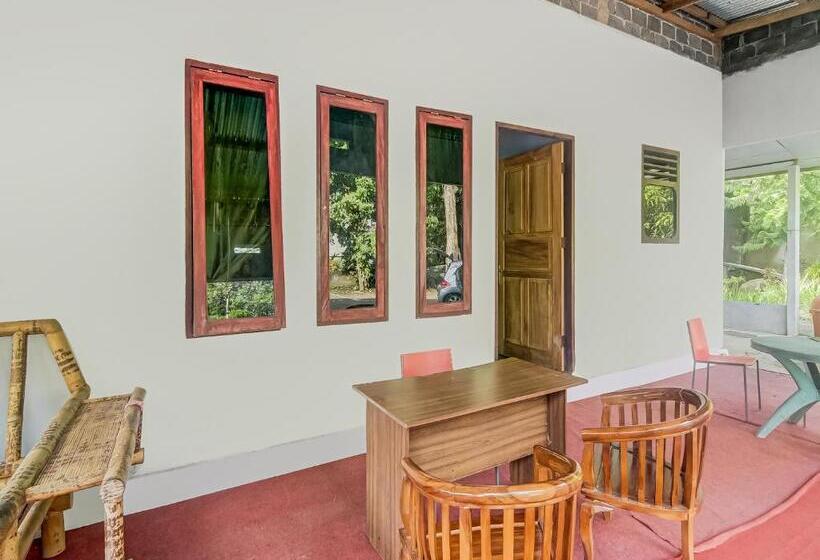 בית מלון כפרי Oyo 90924 Tarsius Homestay